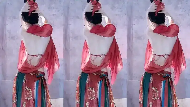 网易CC白妖妖敦煌露背舞定制视频2则高清下载 网易CC白妖妖敦煌露背舞定制视频2则高清下载